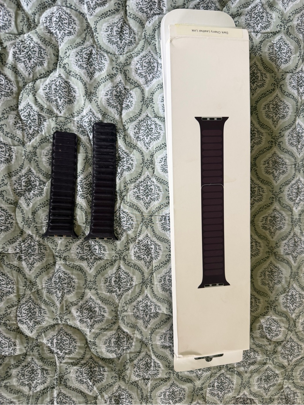 Apple Watch Official Leather Link Band 41mm Dark Cherry S/M ML7M3AM/A OEM